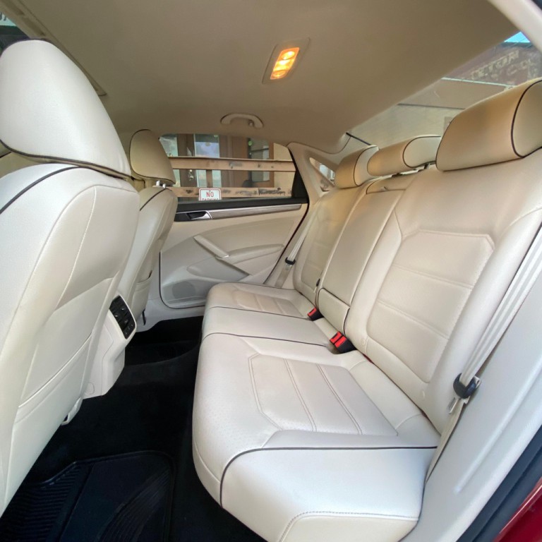 2018 Volkswagen Passat Image 10