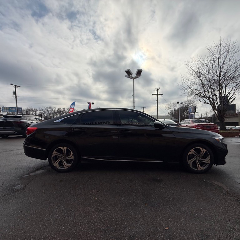 2019 Honda Accord Image 4