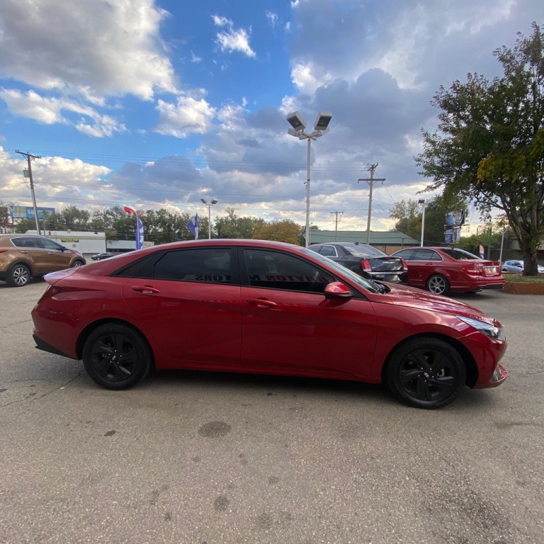 2023 Hyundai Elantra Image 4