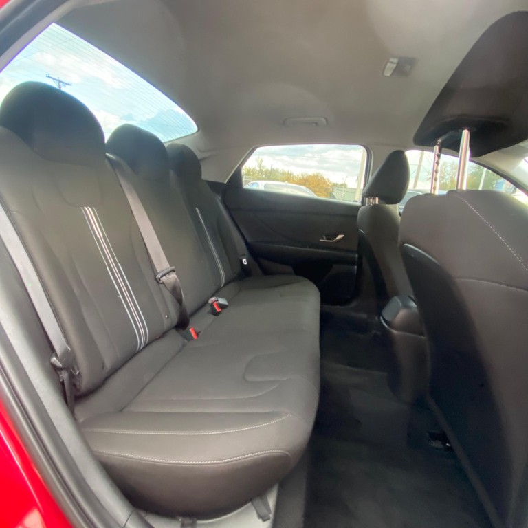 2023 Hyundai Elantra Image 12