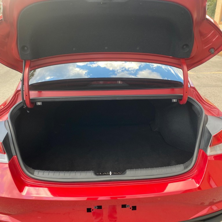 2023 Hyundai Elantra Image 15