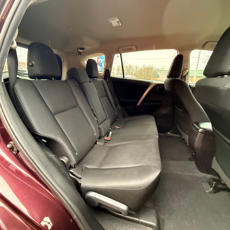 2017 Toyota Rav4 Image 12