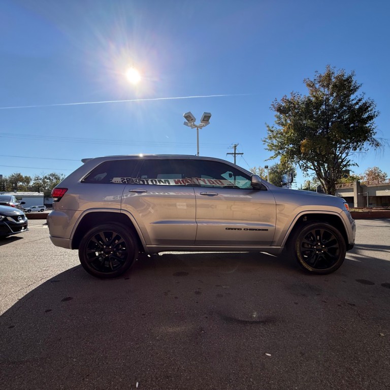 2020 Jeep Grand Cherokee Image 4