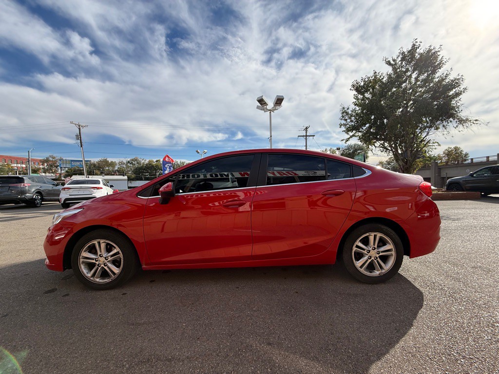 2017 Chevrolet Cruze Image 4