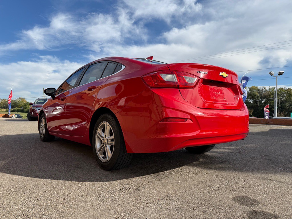 2017 Chevrolet Cruze Image 5
