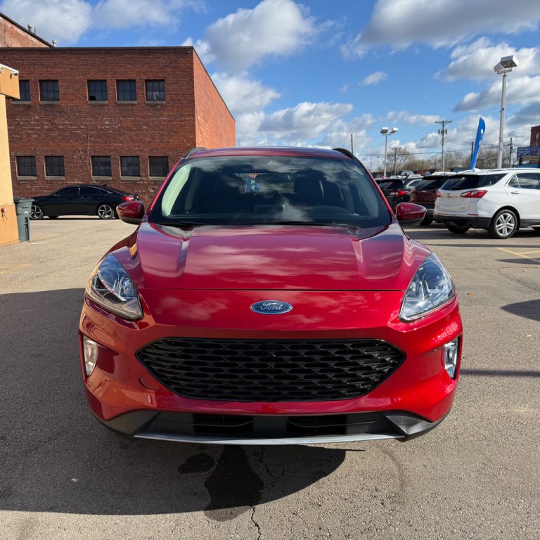 2020 Ford Escape Image 2