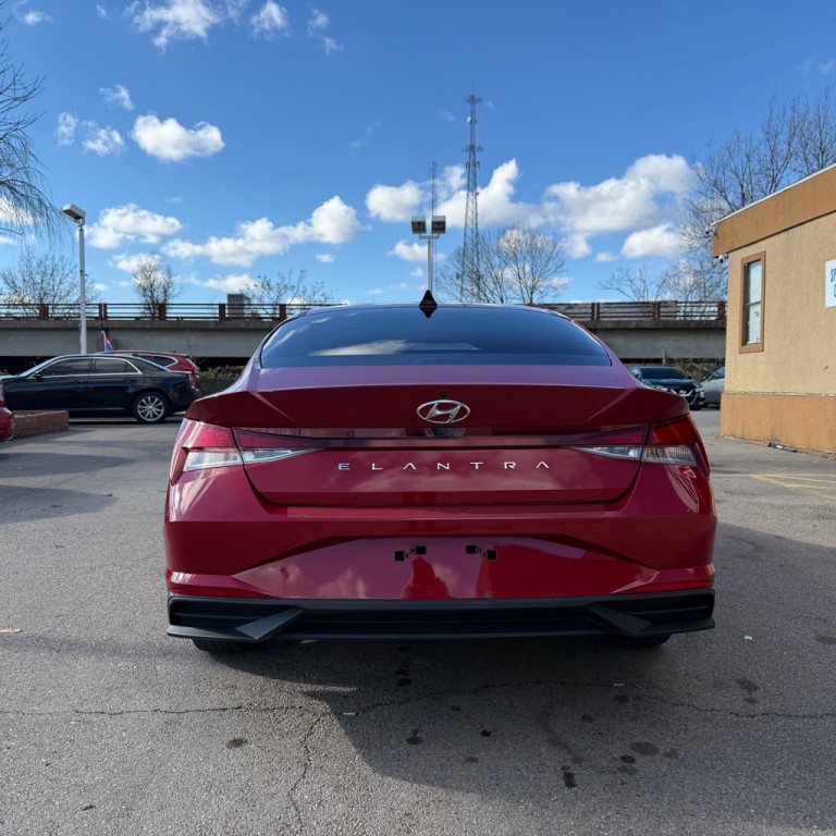 2022 Hyundai Elantra Image 6