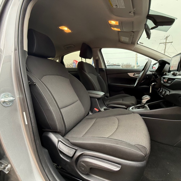 2022 Kia Forte Image 11