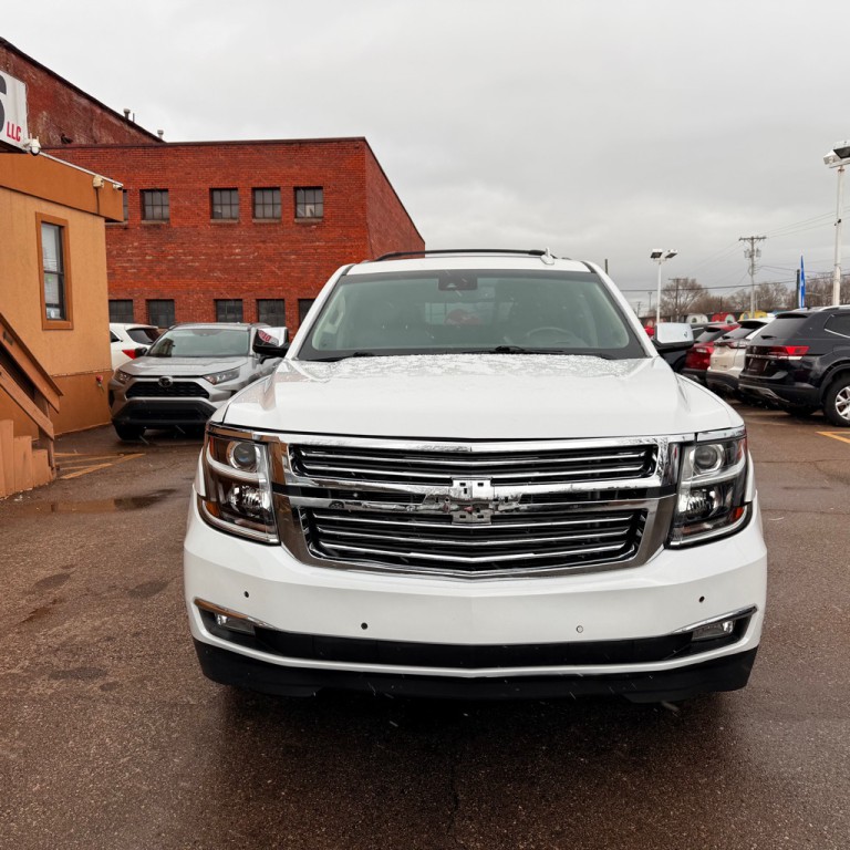 2016 Chevrolet Tahoe Image 2