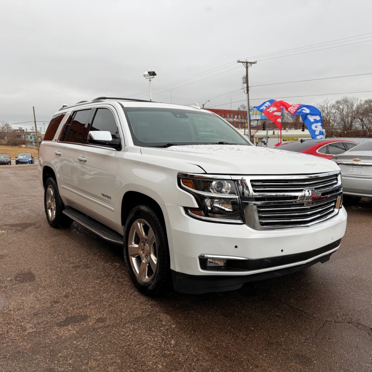 2016 Chevrolet Tahoe Image 3