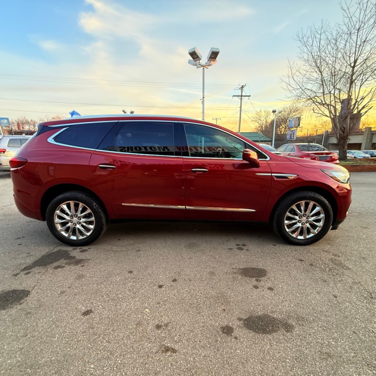 2018 Buick Enclave Image 4