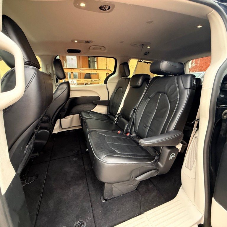 2019 Chrysler Pacifica Image 10
