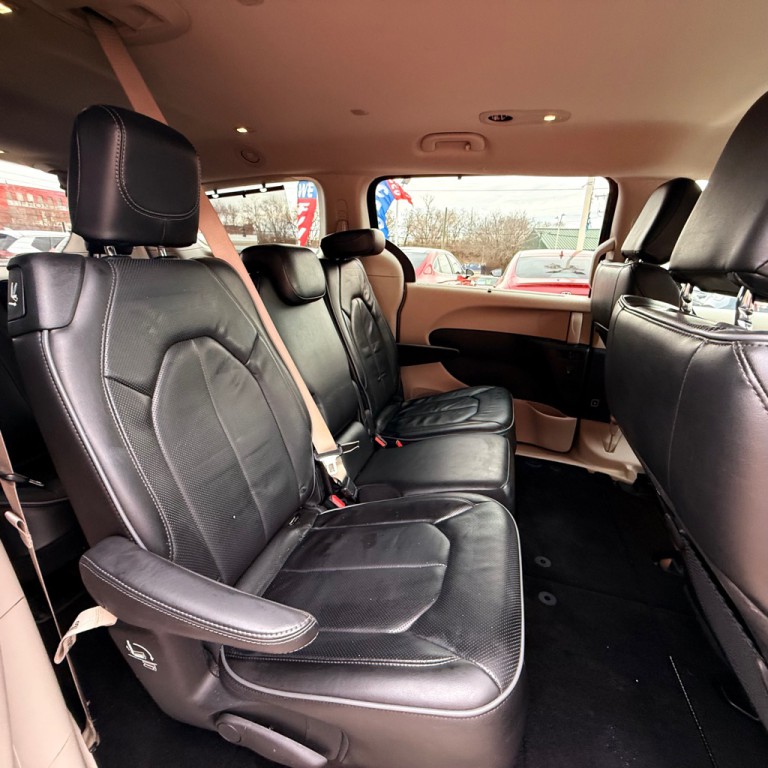 2019 Chrysler Pacifica Image 13