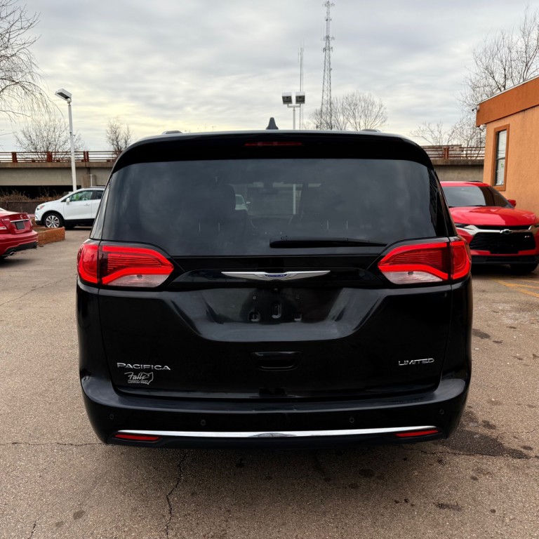 2019 Chrysler Pacifica Image 5