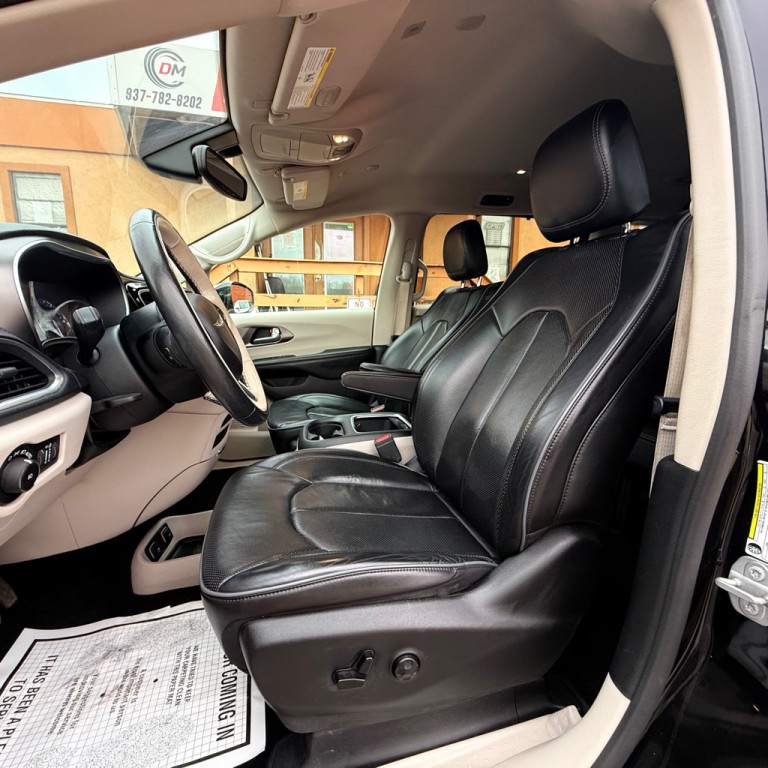 2019 Chrysler Pacifica Image 8
