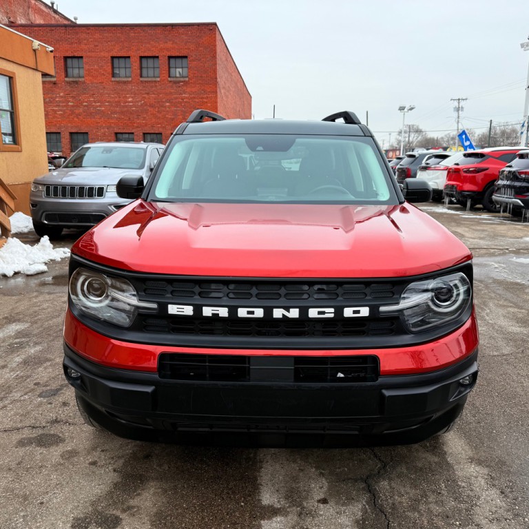 2022 Ford Bronco Image 2