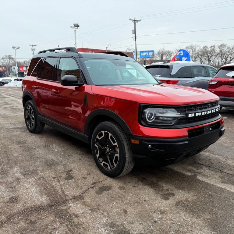 2022 Ford Bronco Image 3