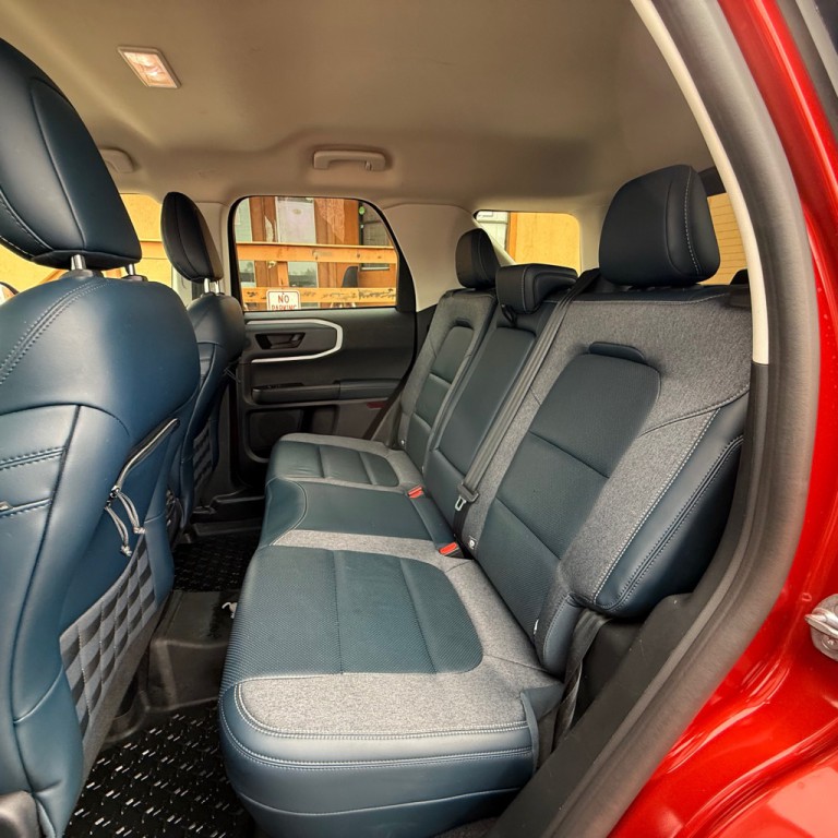 2022 Ford Bronco Image 10