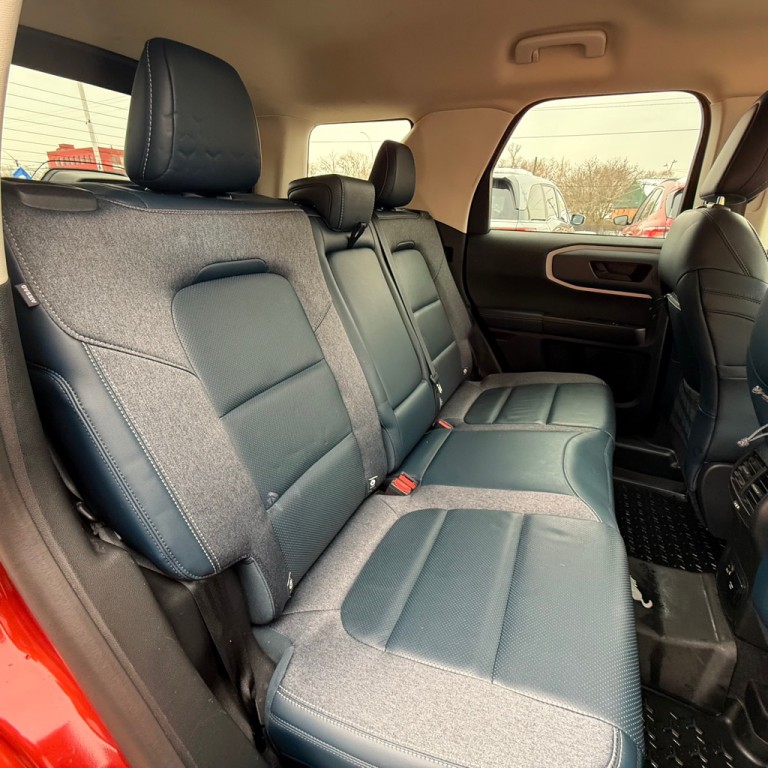 2022 Ford Bronco Image 12