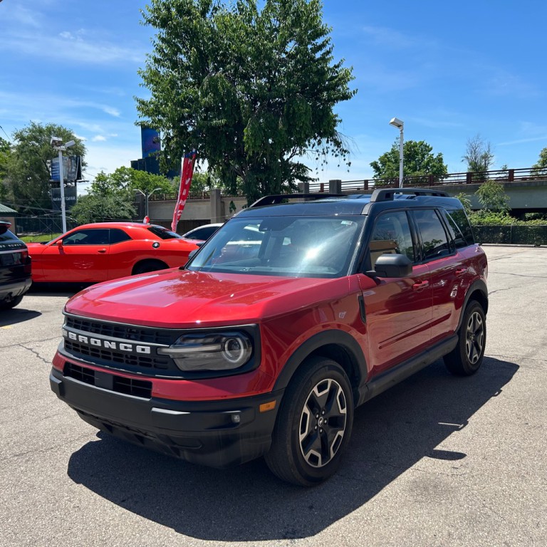 2022 Ford Bronco Image 3