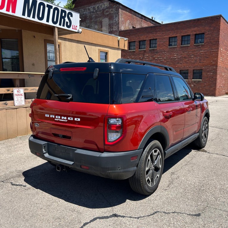 2022 Ford Bronco Image 7