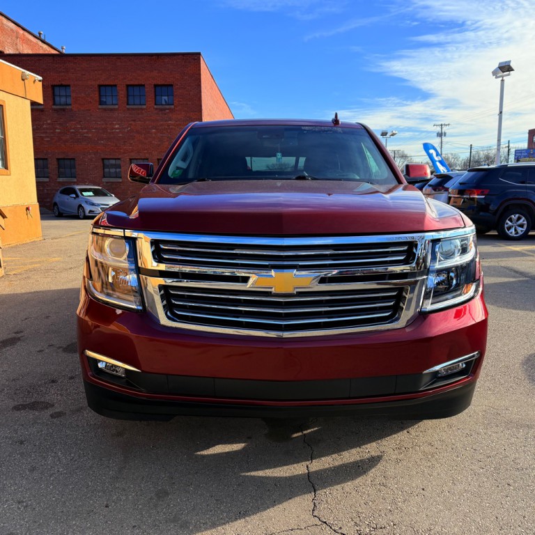 2017 Chevrolet Tahoe Image 2