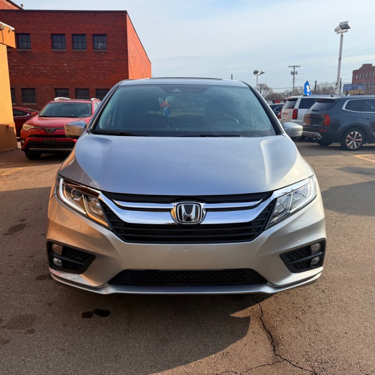 2018 Honda Odyssey Image 2
