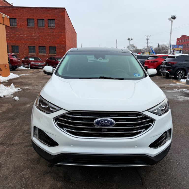 2020 Ford Edge Image 2