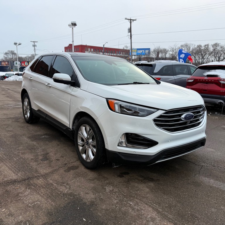 2020 Ford Edge Image 3