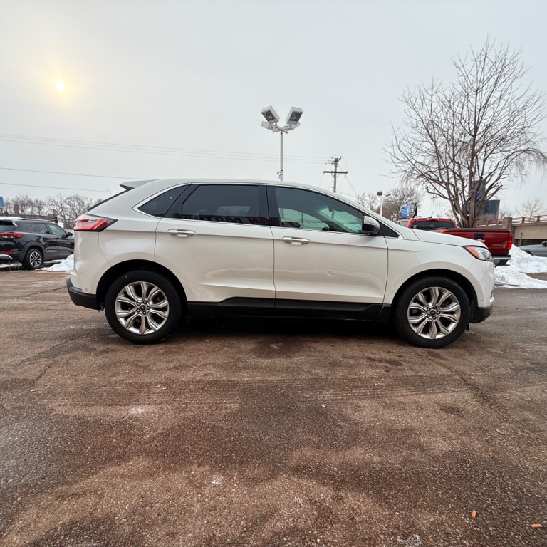 2020 Ford Edge Image 4