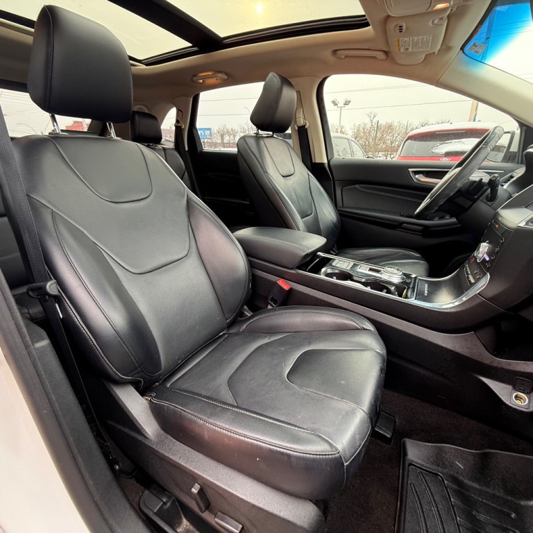 2020 Ford Edge Image 11