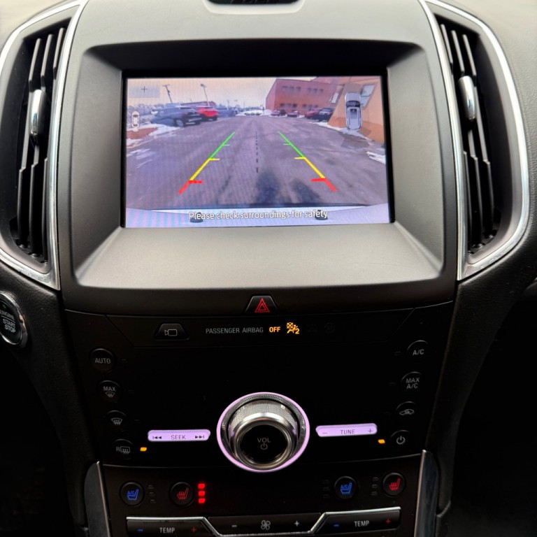 2020 Ford Edge Image 16