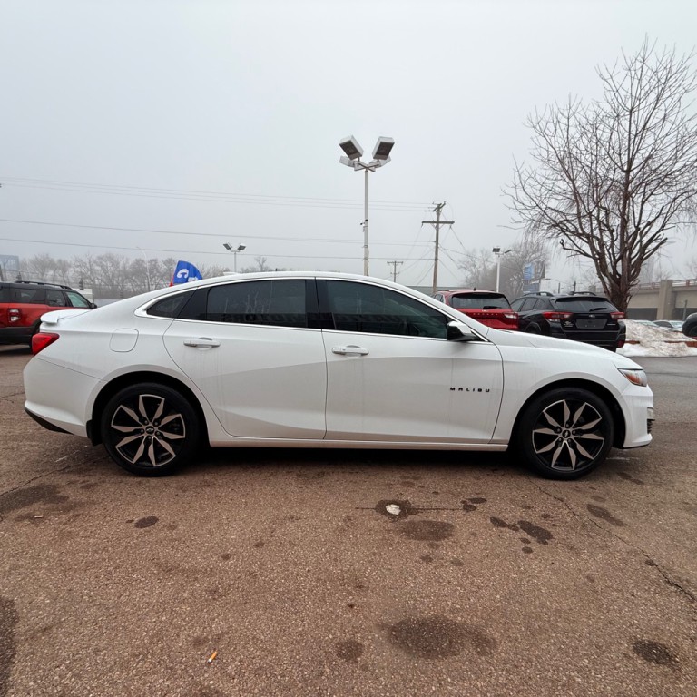 2022 Chevrolet Malibu Image 4