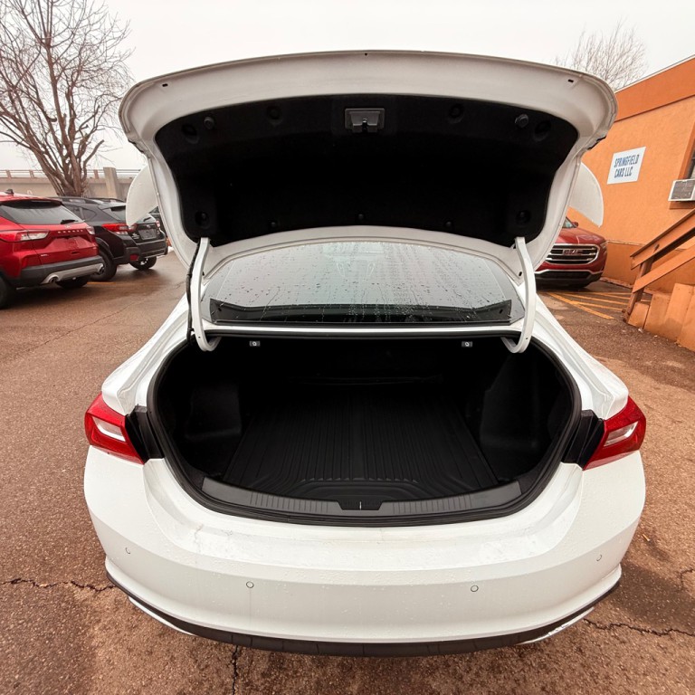 2022 Chevrolet Malibu Image 14