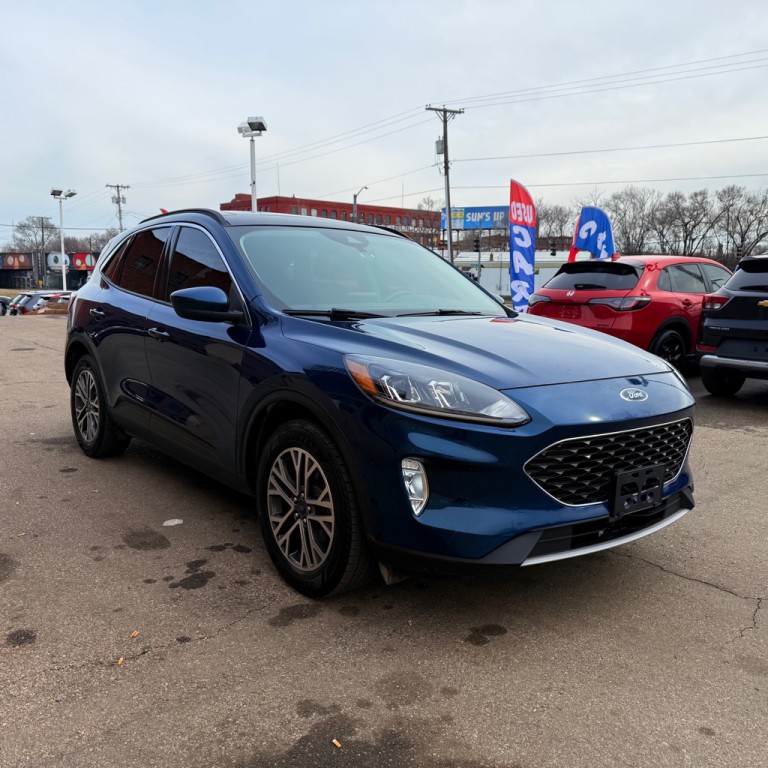 2020 Ford Escape Image 3