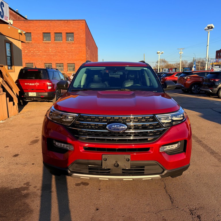 2020 Ford Explorer Image 2