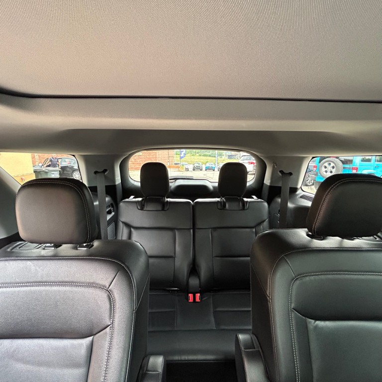 2020 Ford Explorer Image 13