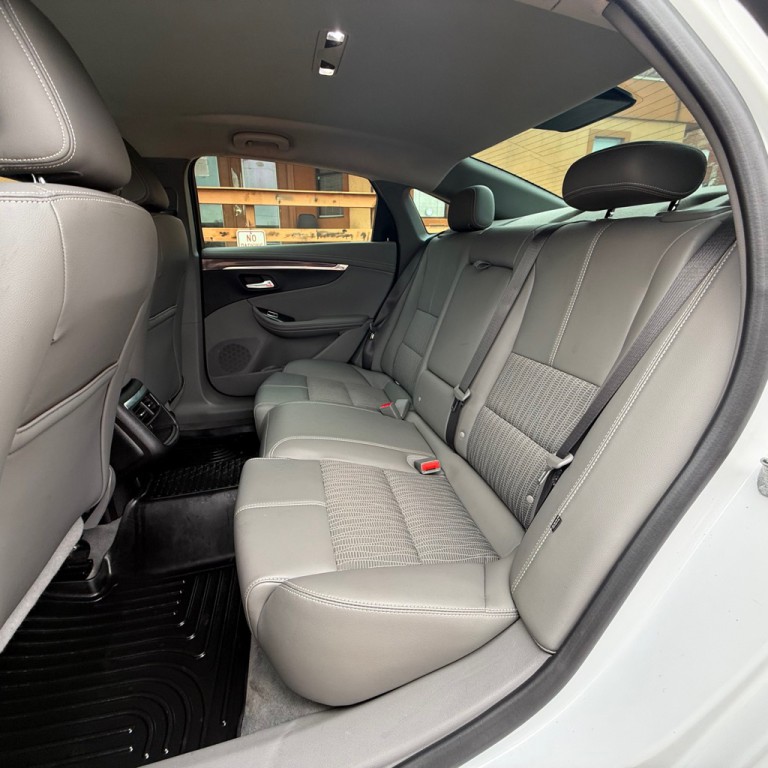 2016 Chevrolet Impala Image 10