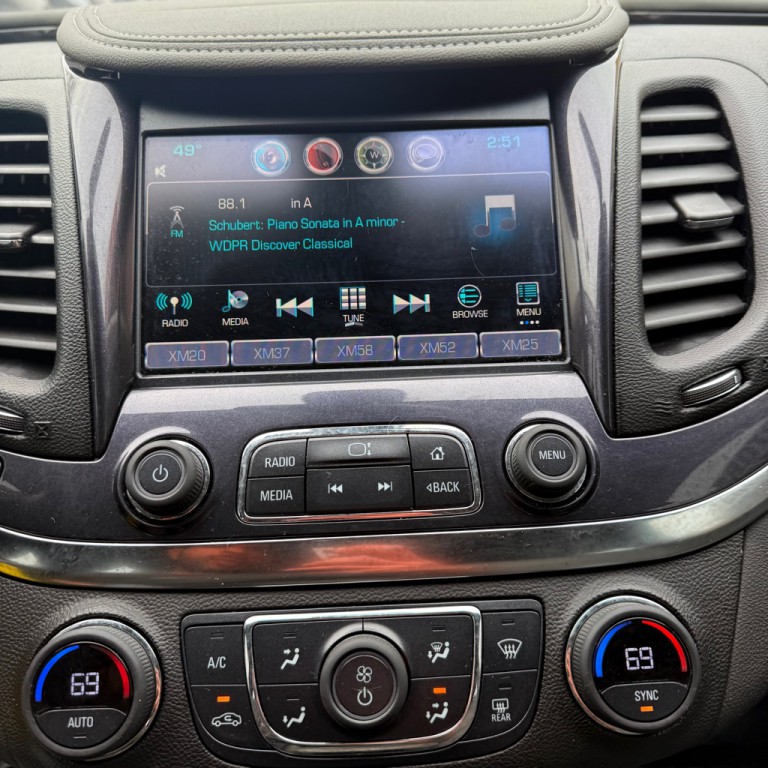 2016 Chevrolet Impala Image 17