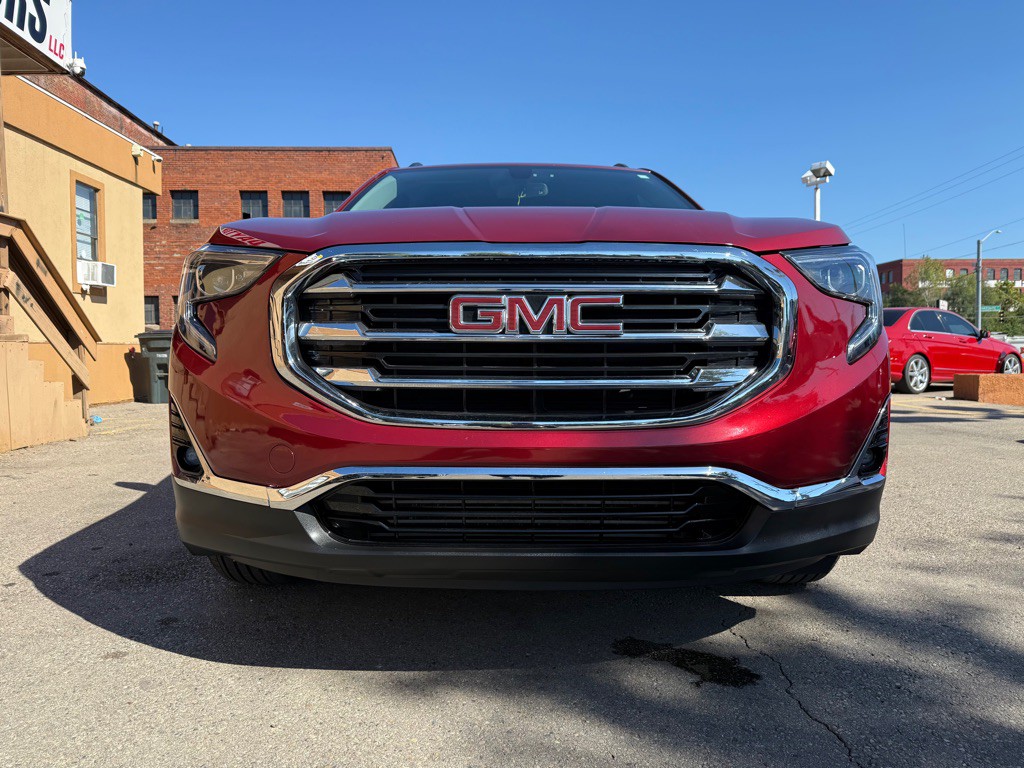 2019 GMC Terrain Image 2