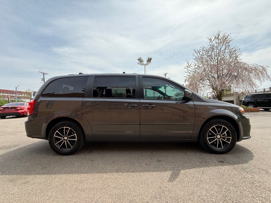 2016 Dodge Grand Caravan Image 4