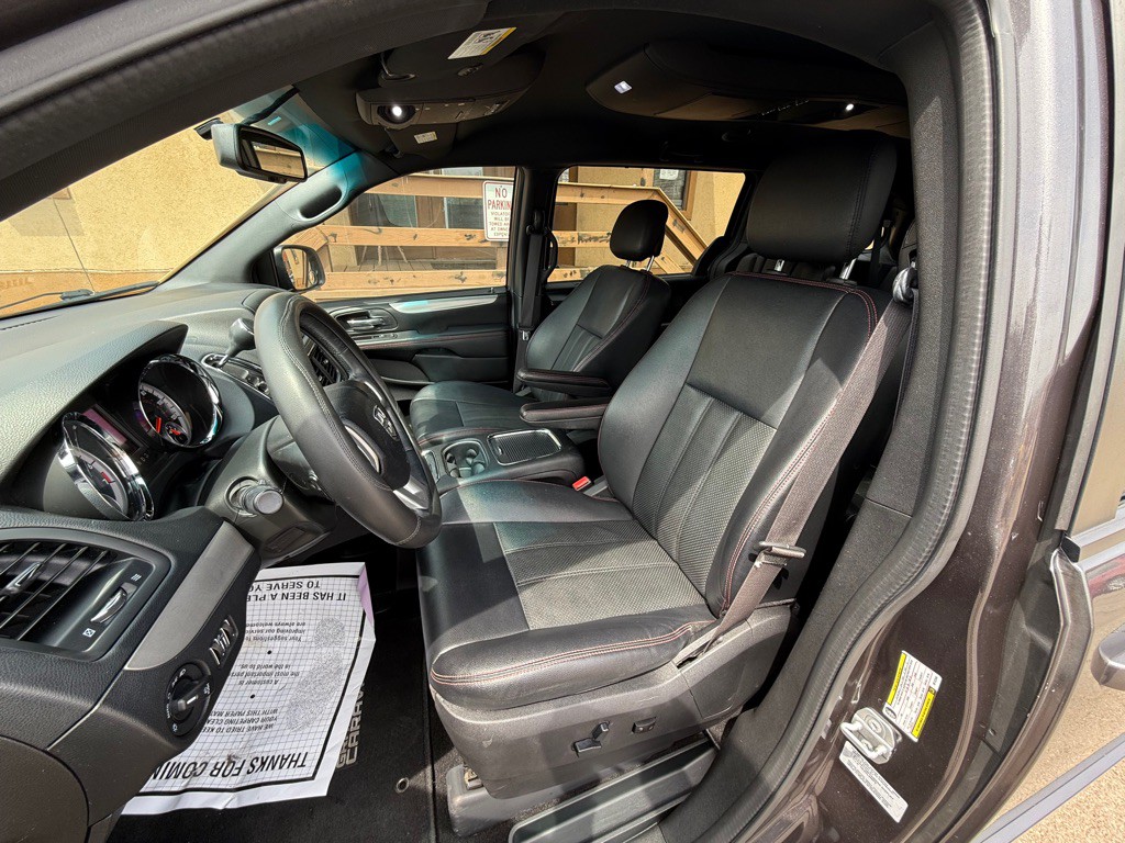 2016 Dodge Grand Caravan Image 9
