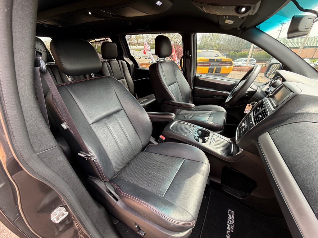 2016 Dodge Grand Caravan Image 11
