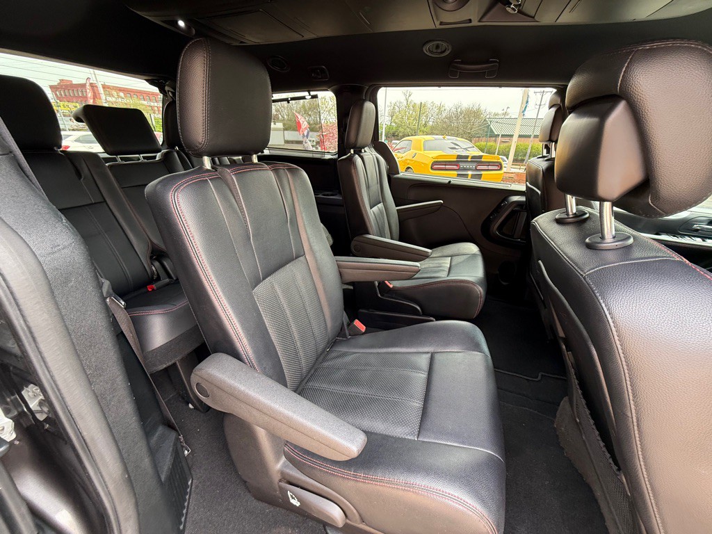 2016 Dodge Grand Caravan Image 12
