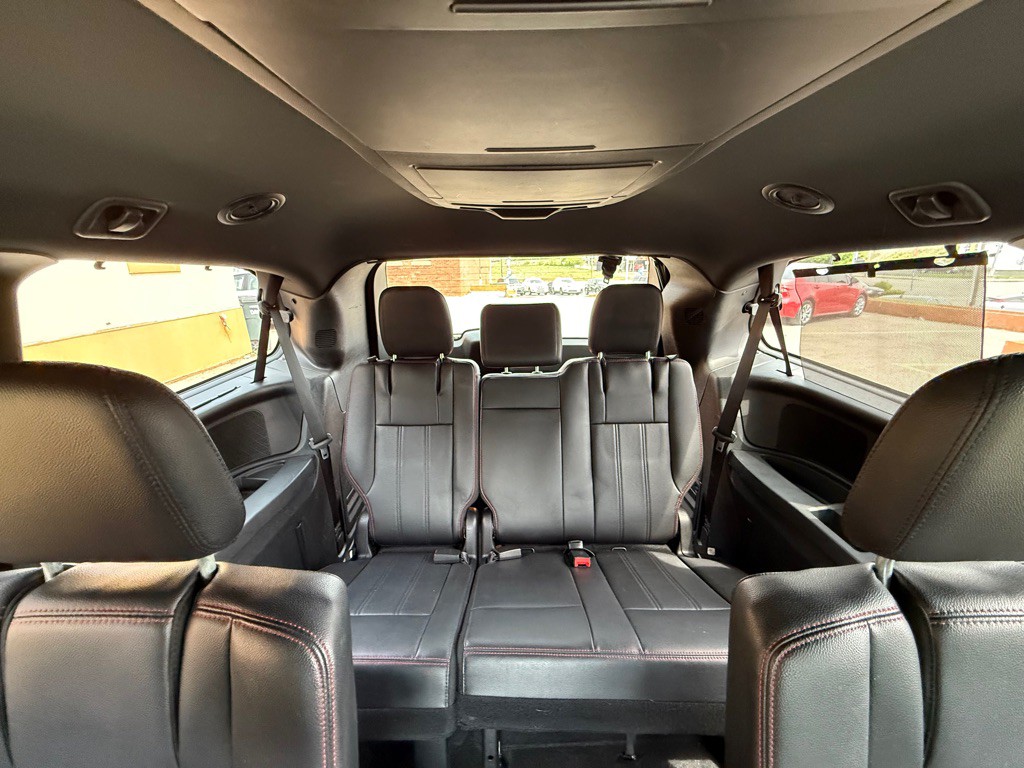 2016 Dodge Grand Caravan Image 13