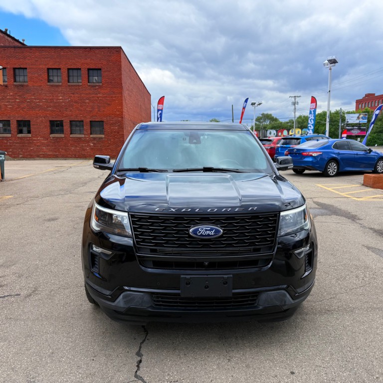 2019 Ford Explorer Image 2