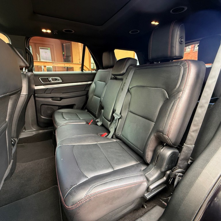 2019 Ford Explorer Image 10