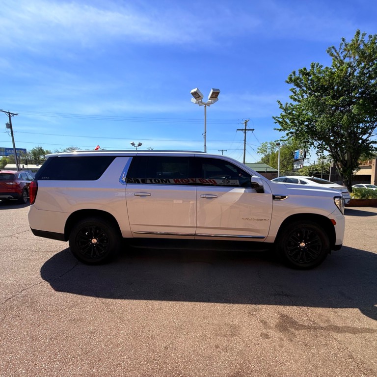 2021 GMC Yukon Image 4