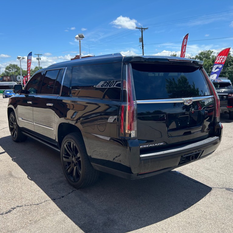 2019 Cadillac Escalade Image 5