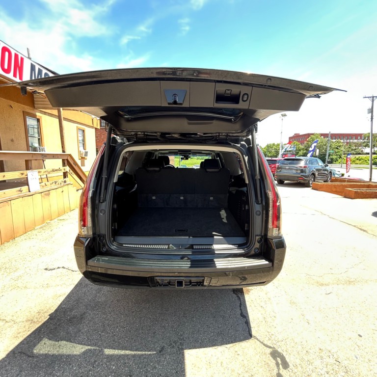 2019 Cadillac Escalade Image 17